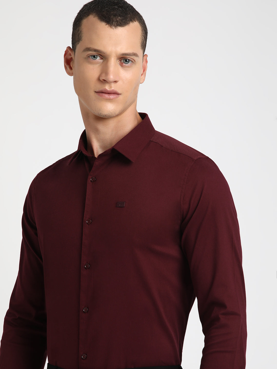 Arami - Men Maroon Solid Slim Fit Cotton Formal Shirt | The Bear House
