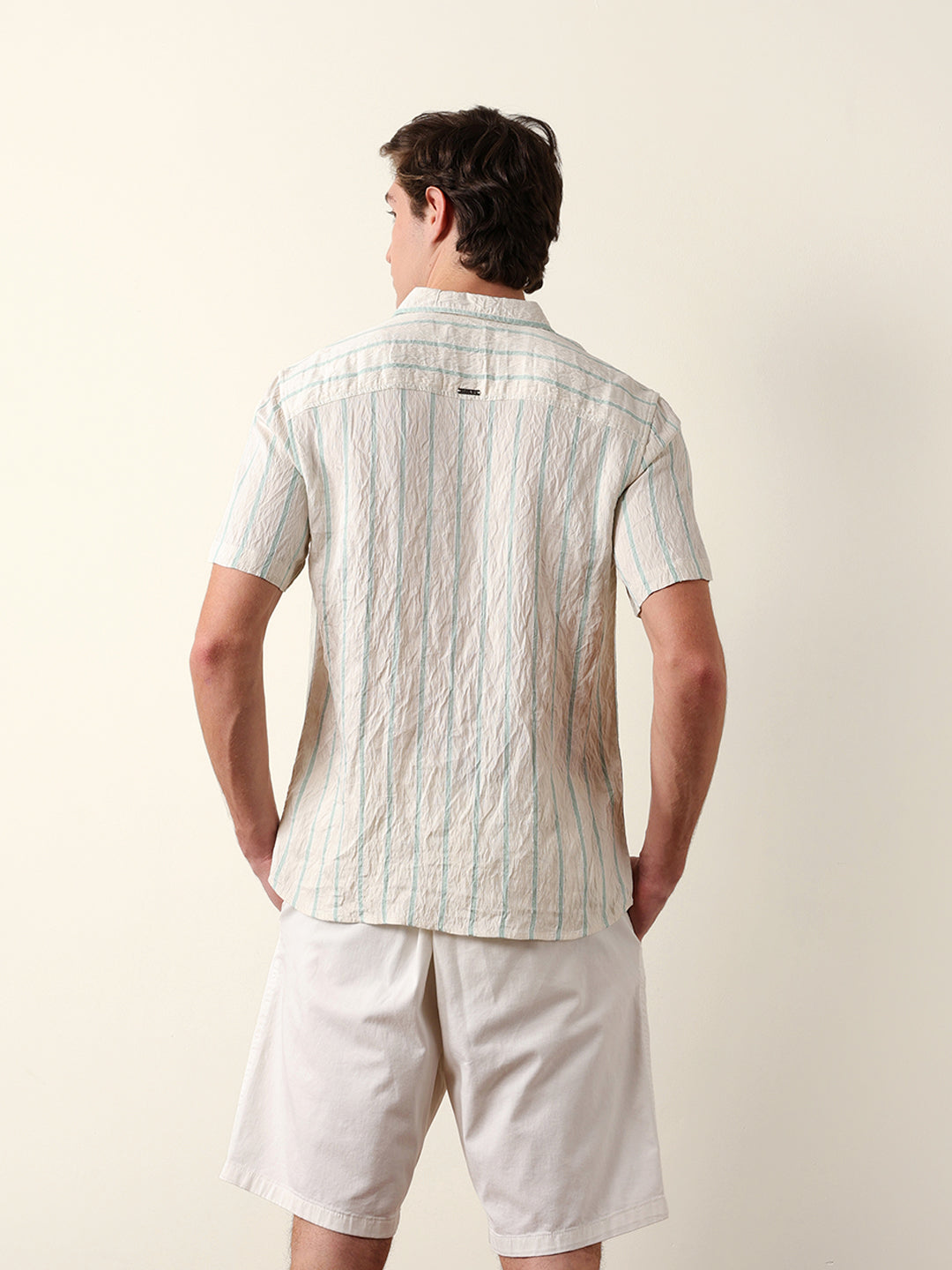 Green Woven Textured Slim Fit Casual Shirt-tlpc
