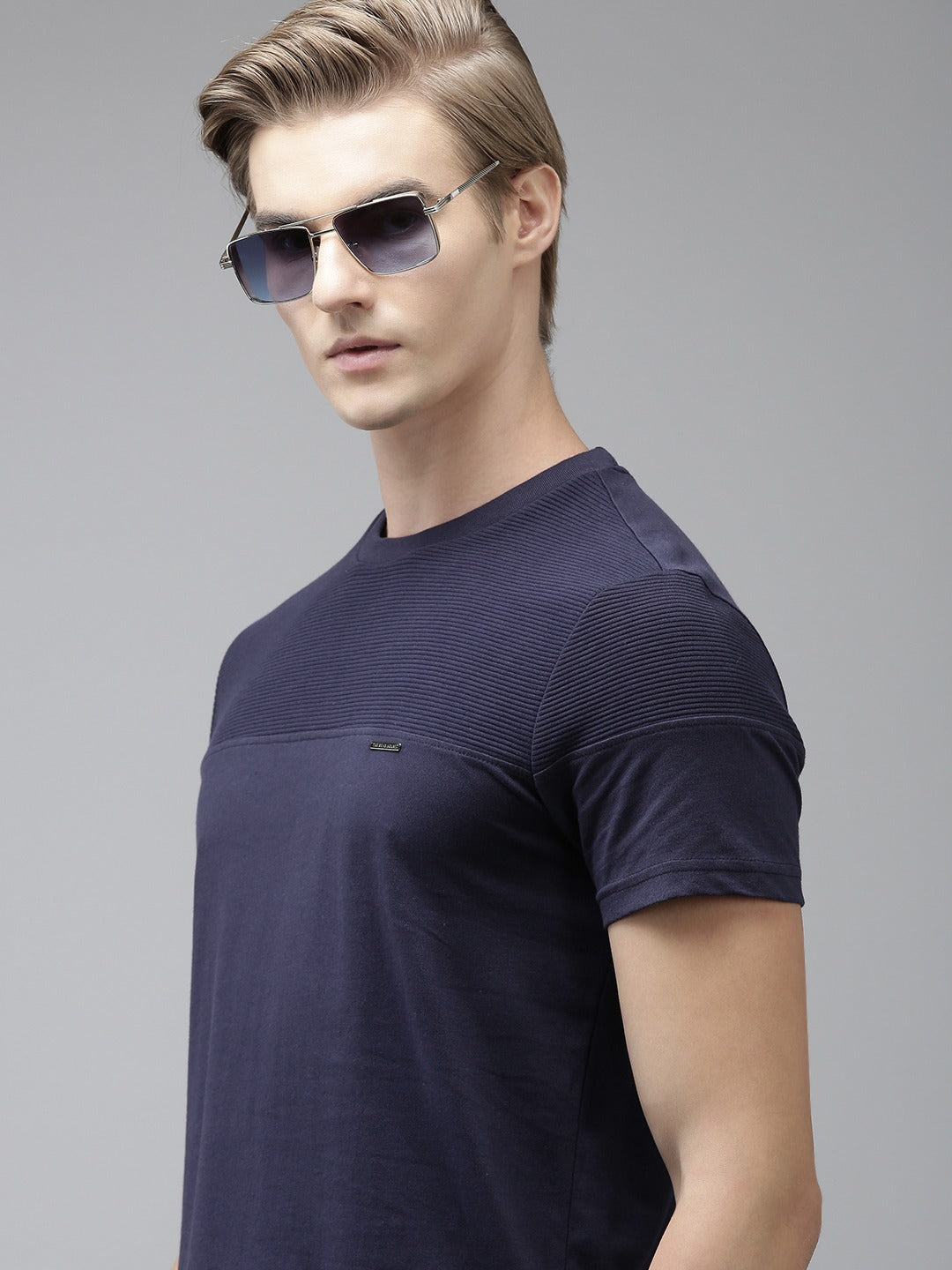 Welly - Men Blue Solid Slim Fit Round Neck T-shirt | The Bear House